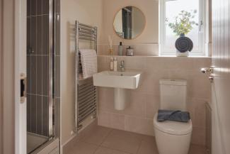 Gardener family bathroom 