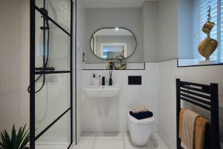 Sylvan interior image of en suite bathroom