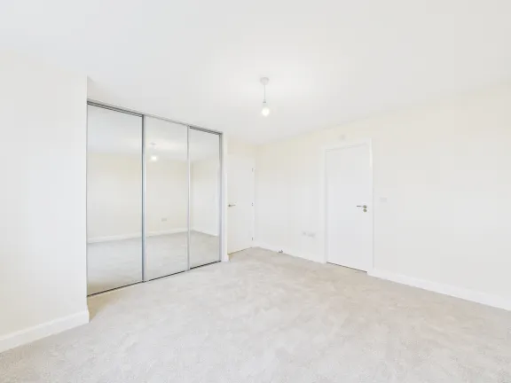 Crane principal bedroom 